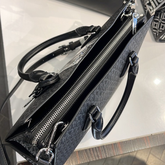 Michael Kors Sheila Medium Signature Logo and Metallic Satchel Crossbody CZ NWT - Picture 10 of 16